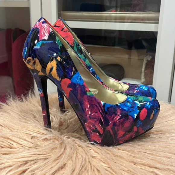 Steve Madden Multi-Color Platforms - Picture 2 of 5